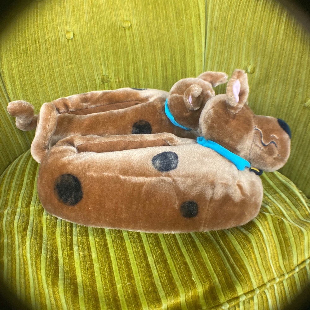 scooby doo slippers!